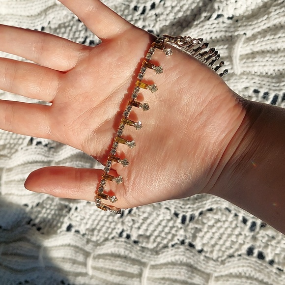 Vintage Choker Necklace with Diamantes and Yellow Stones - Costume Jewelry - Picture 6 of 6